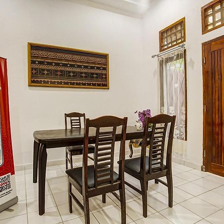 Super Oyo 91055 Homestay Syariah バンダールランプン エクステリア 写真