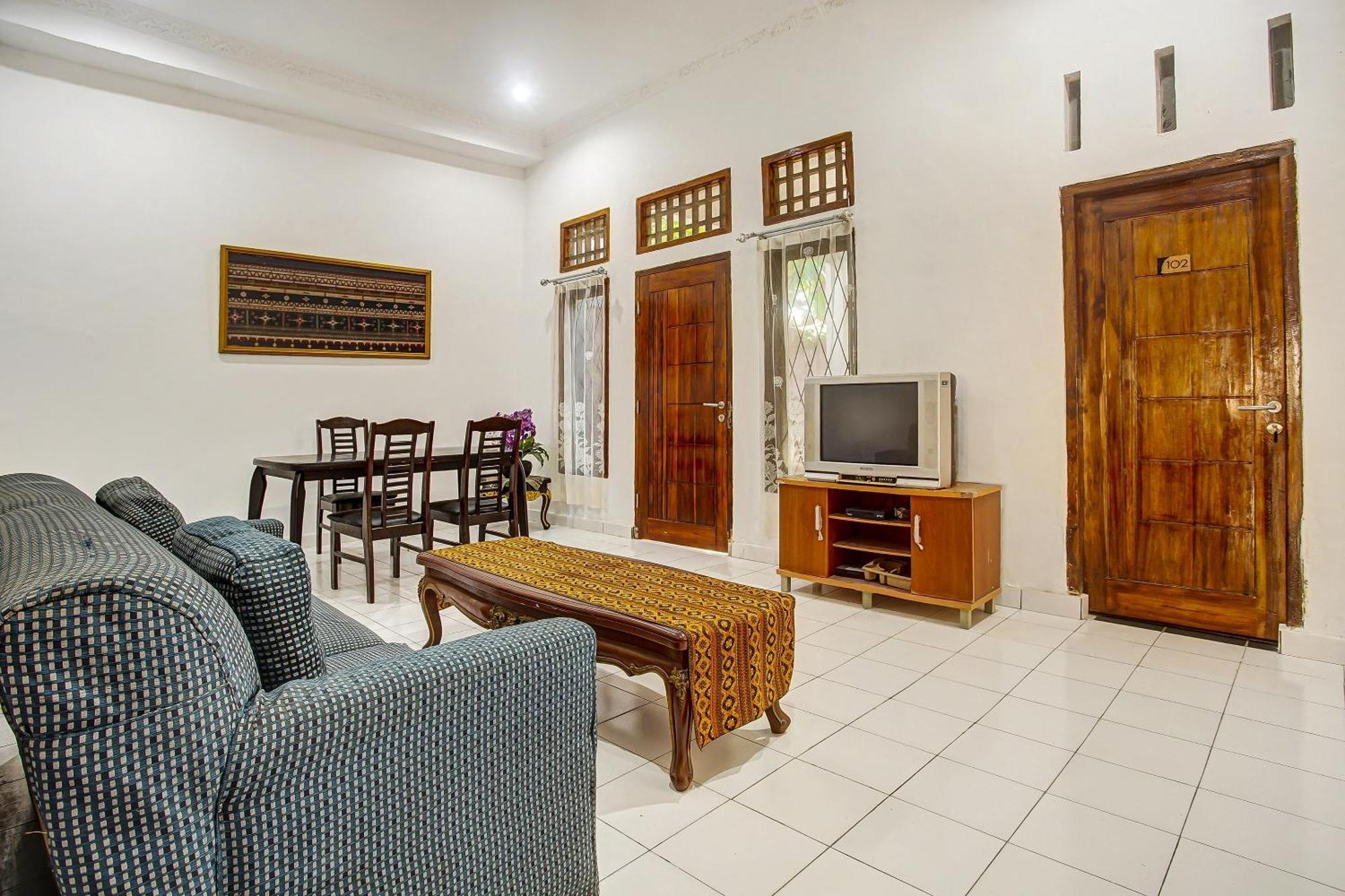 Super Oyo 91055 Homestay Syariah バンダールランプン エクステリア 写真